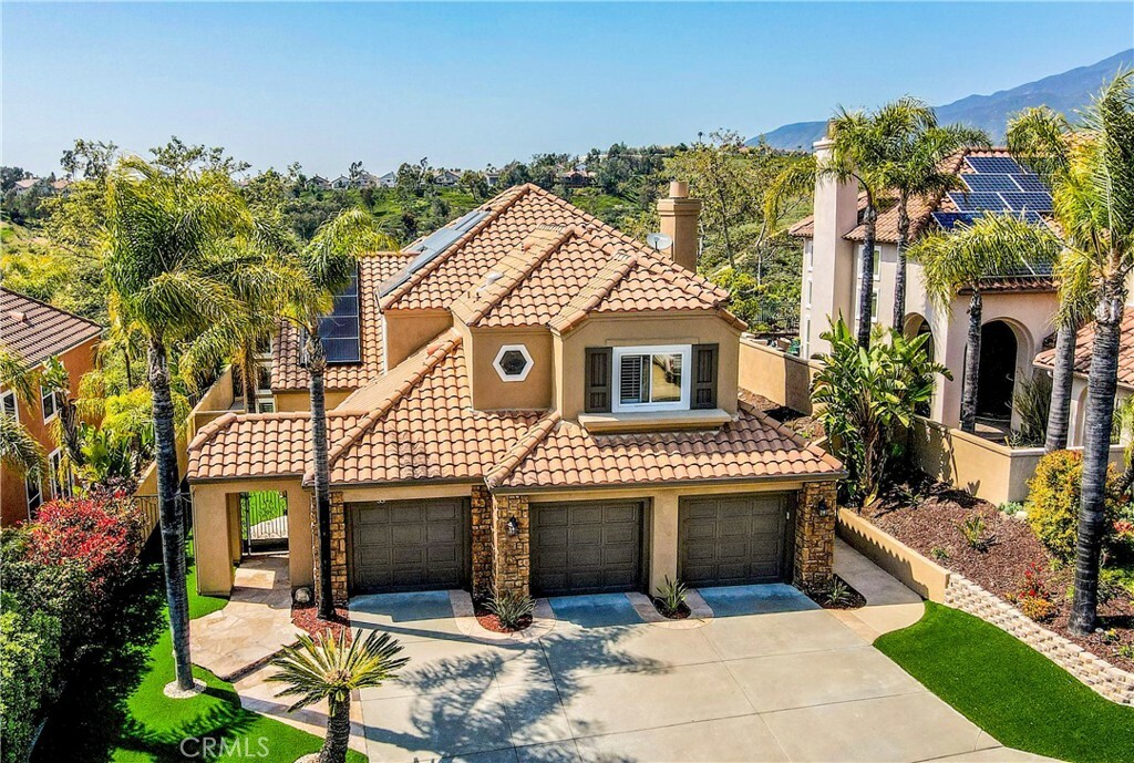 Property Photo: 33 Hillrise CA 92679