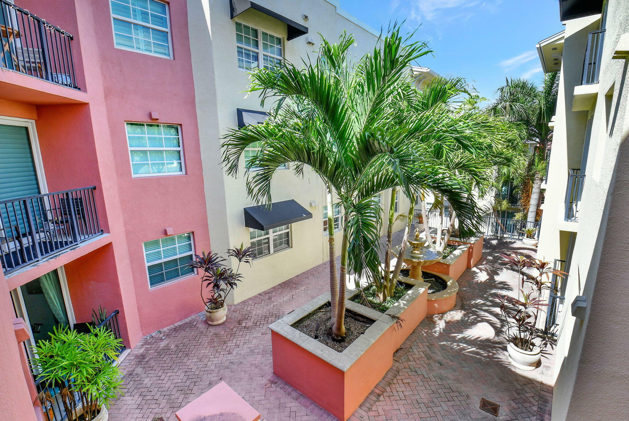 Property Photo:  235 NE 1st Street 403  FL 33444 