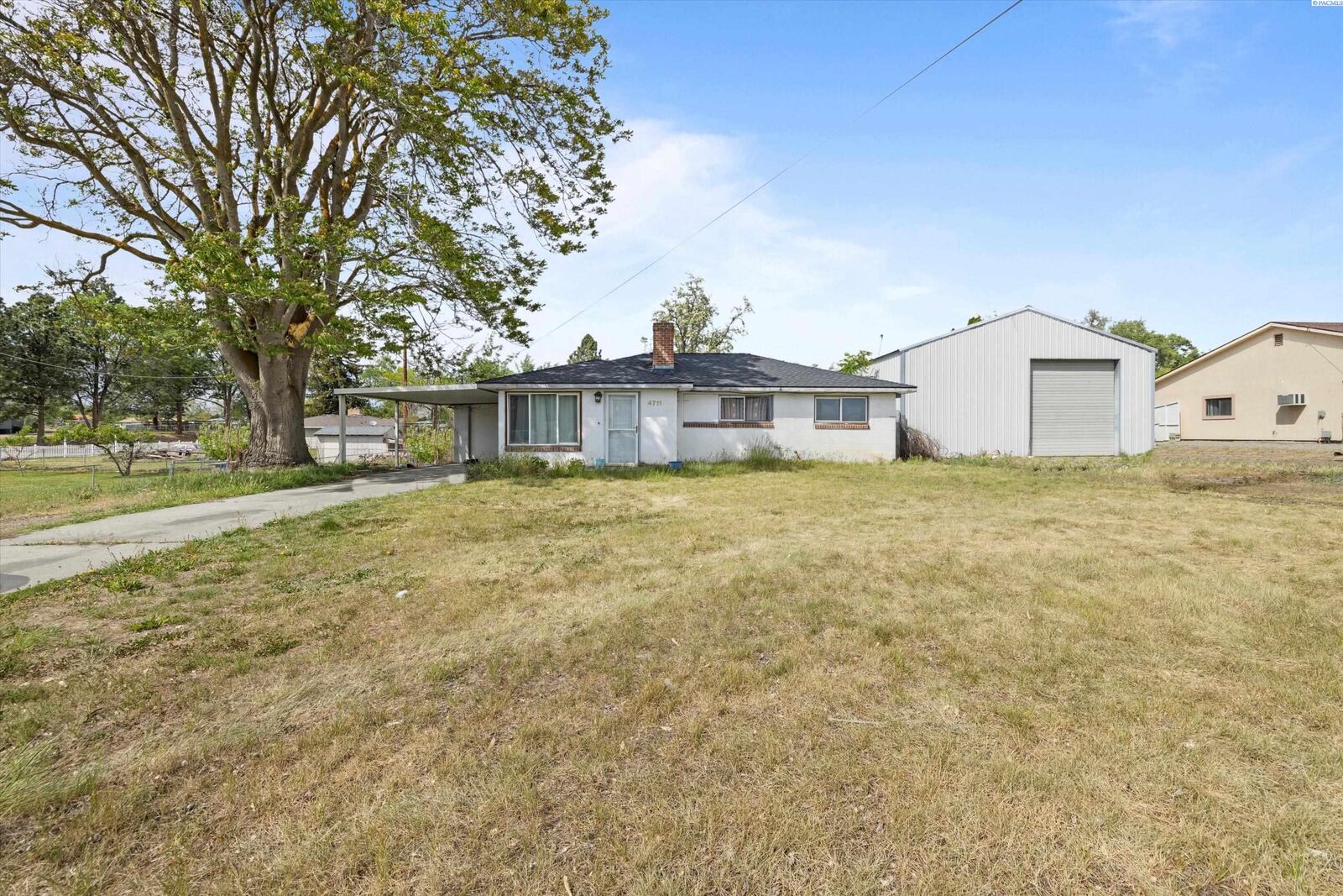 Property Photo:  4711 W Wernett Rd  WA 99301 
