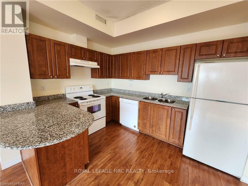 Property Photo:  135 James Street South 812  ON L8P 2Z6 