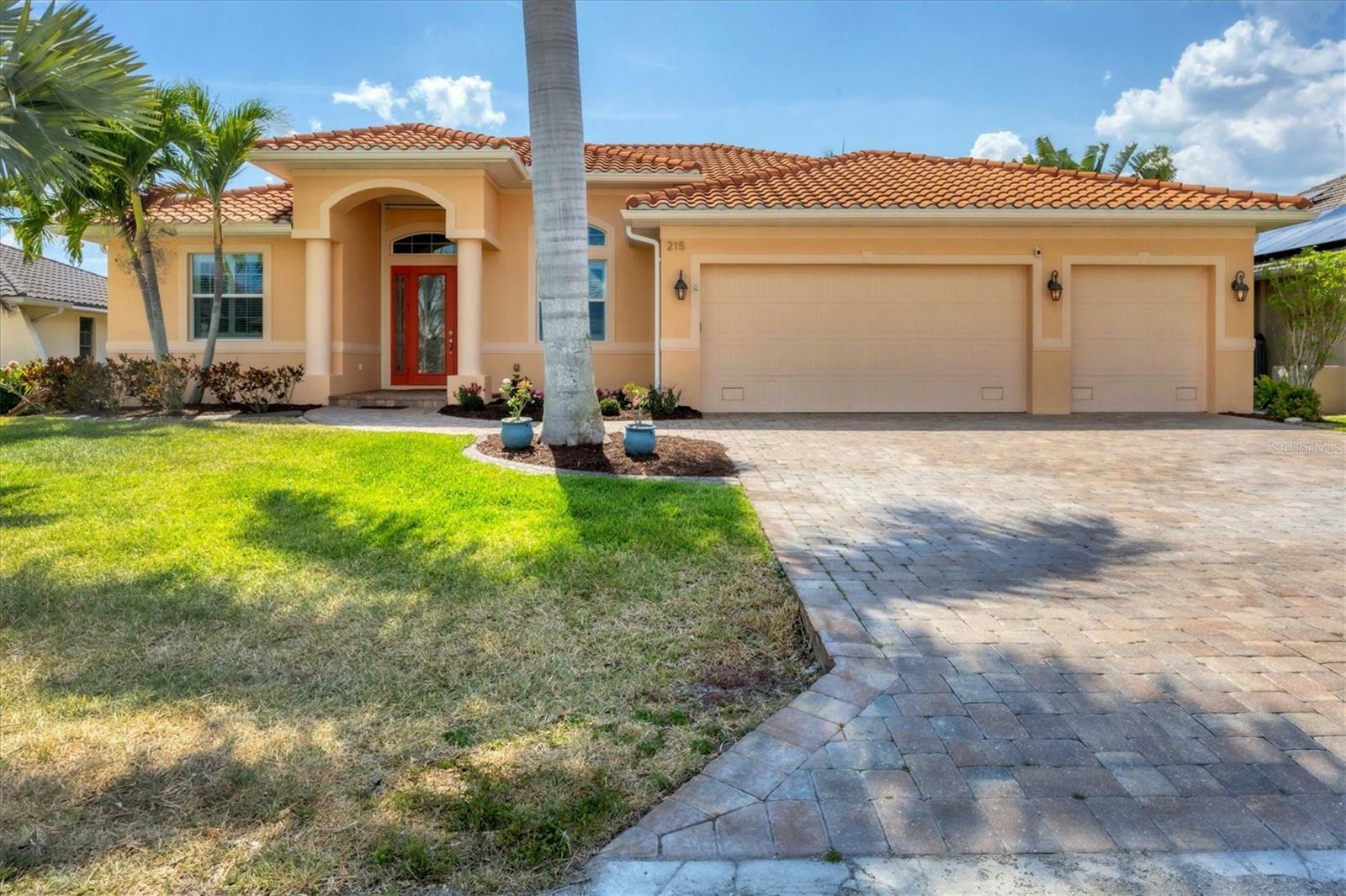 Property Photo:  215 Lido Drive  FL 33950 