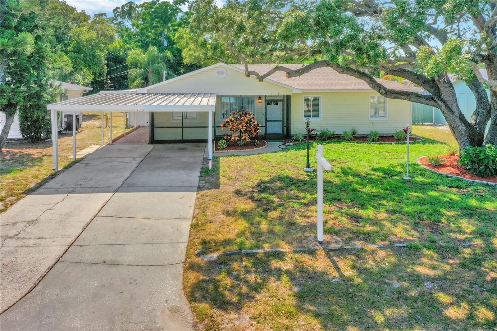 Property Photo:  1556 Young Avenue  FL 33756 