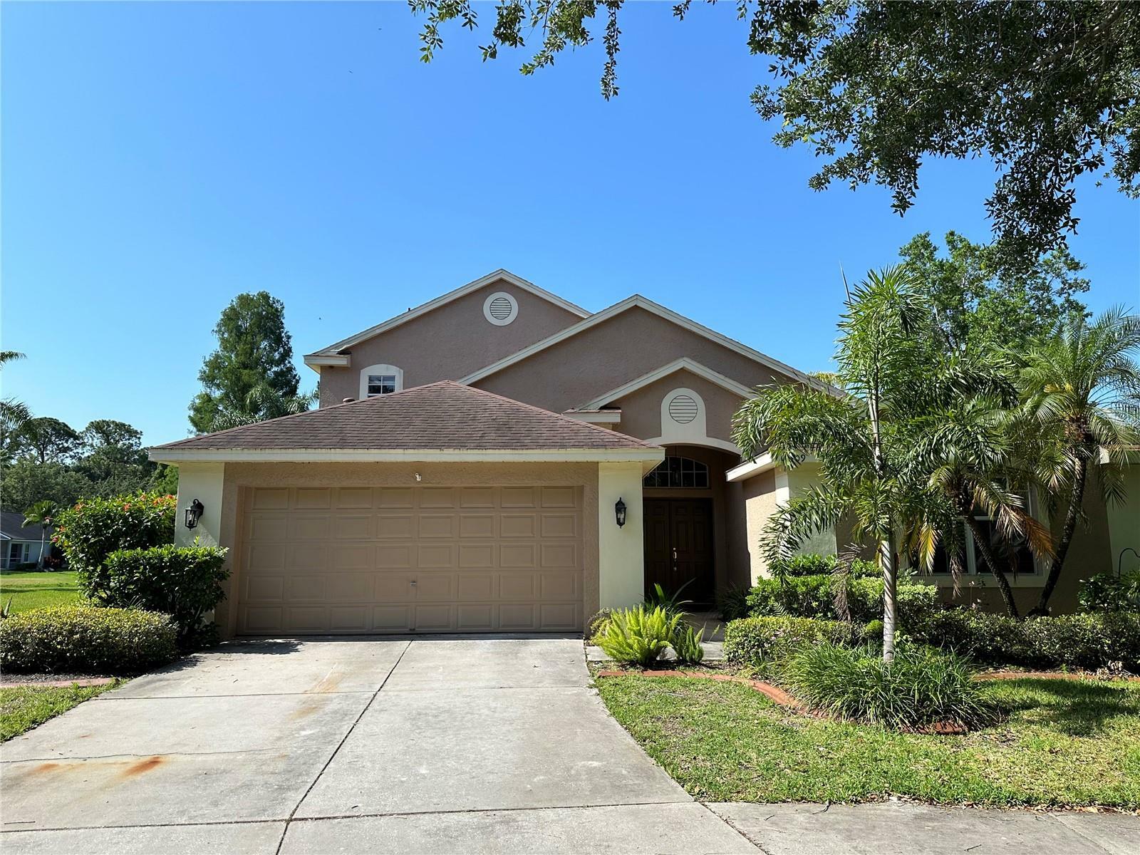 Property Photo:  10409 Lightner Bridge Drive  FL 33626 