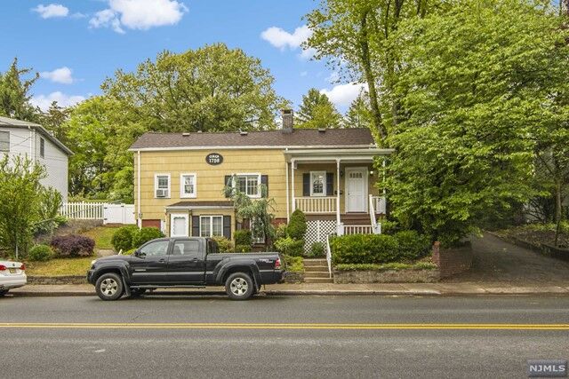 Property Photo: 883 W Chestnut Street NJ 07083