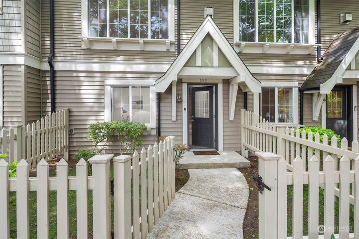 Property Photo:  18211 NE 95th Way 105  WA 98052 