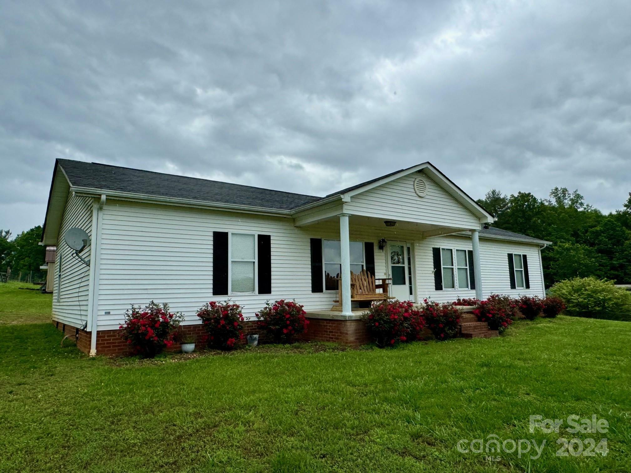 Property Photo:  2346 Pax Hill Road  NC 28655 