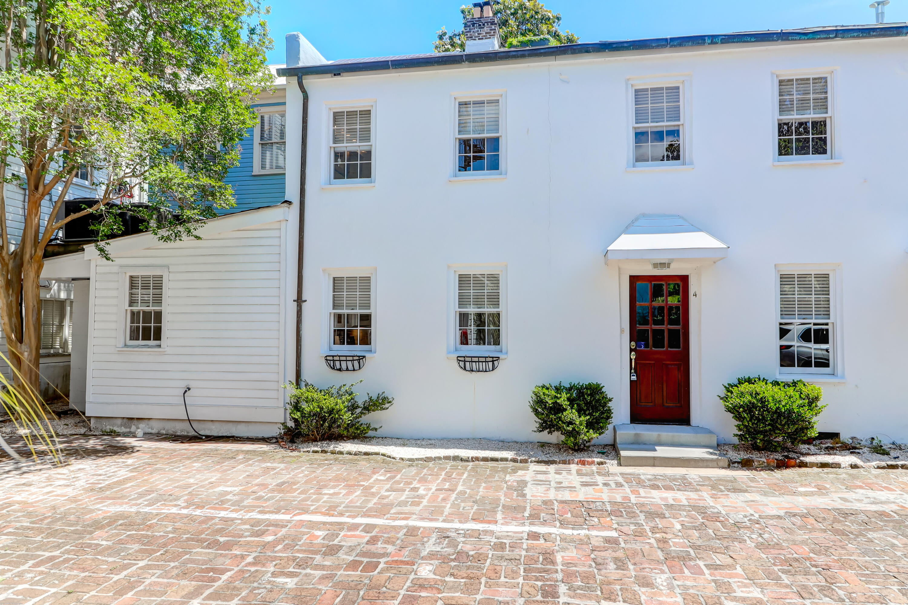 Property Photo: 35 Society # I SC 29401