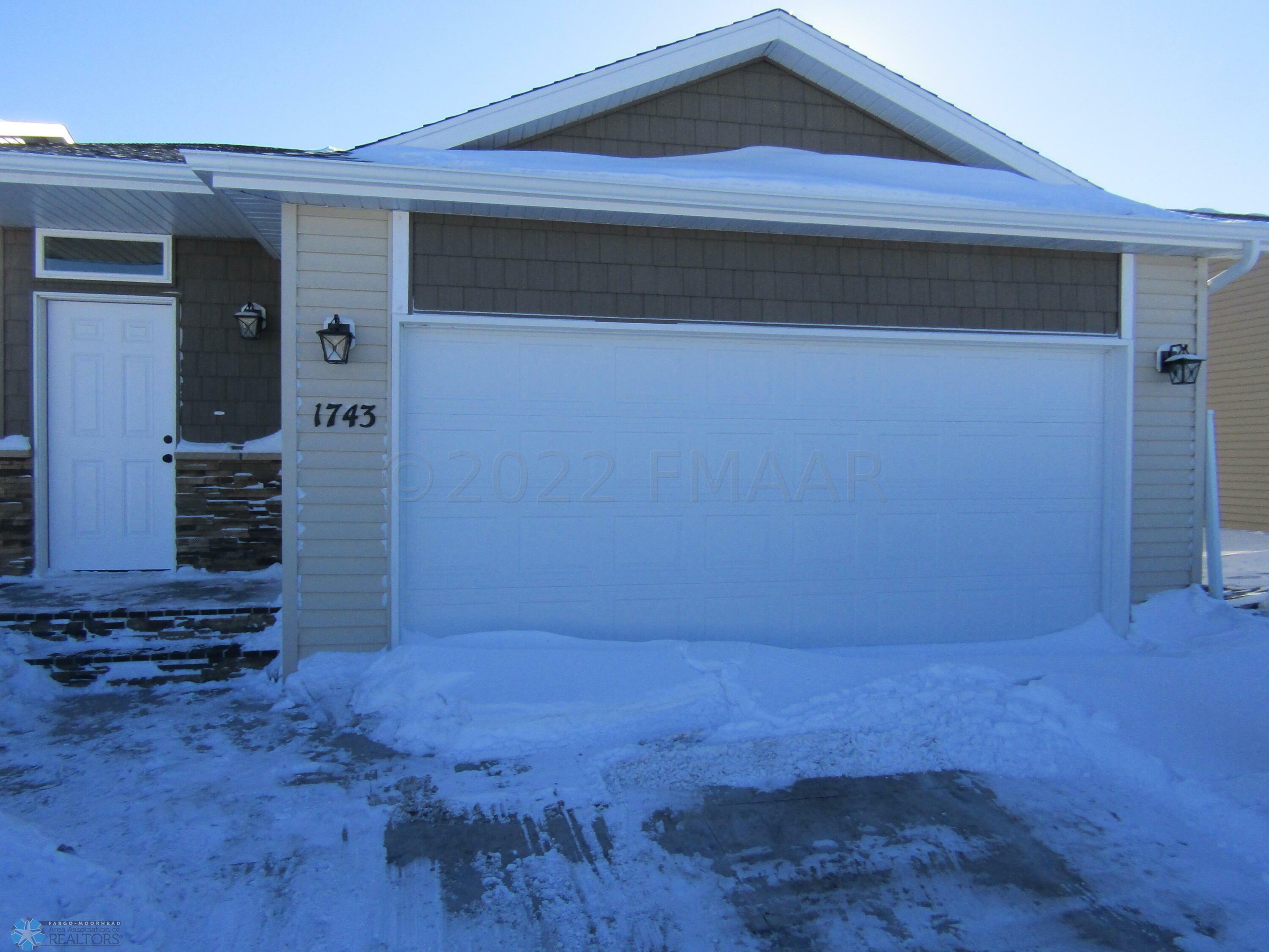 Property Photo: 1743 46 Avenue S MN 56560