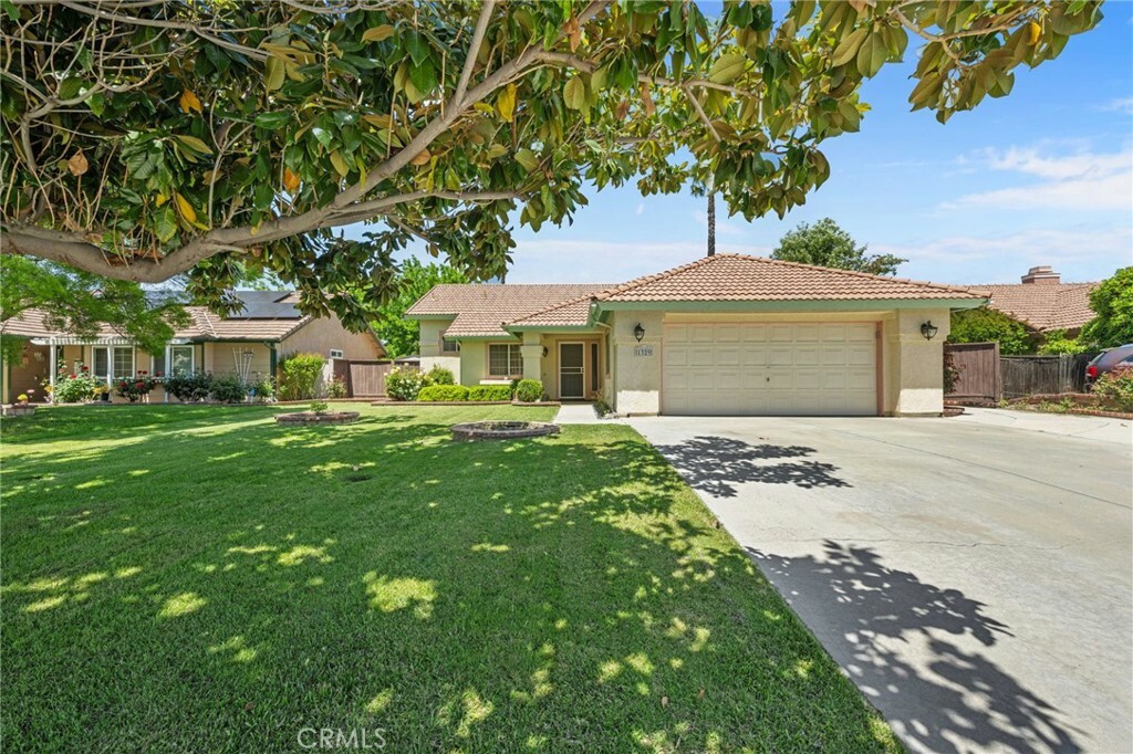 Property Photo:  1329 E Beringer Drive  CA 92583 