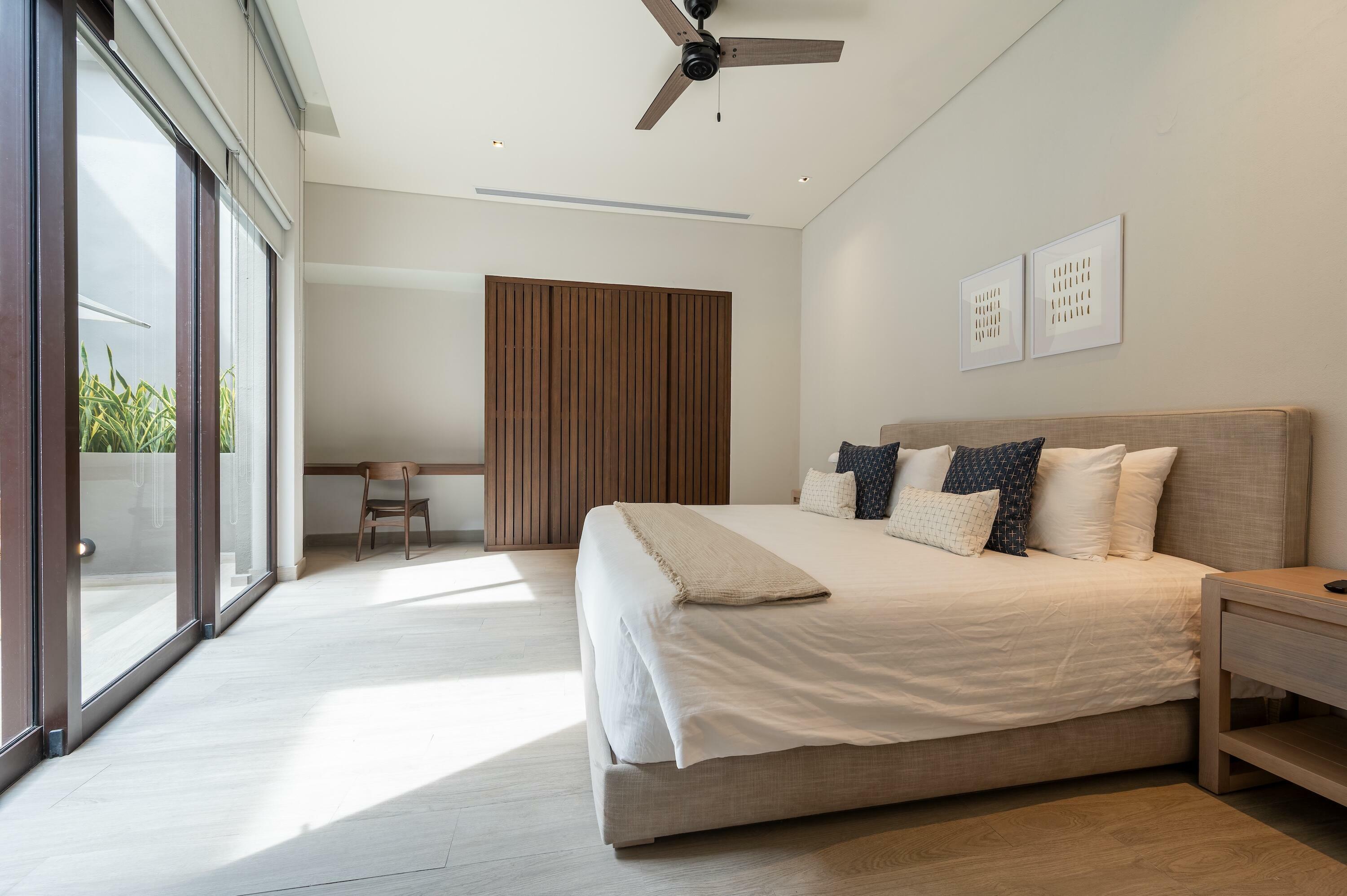 Property Photo:  The Paraiso Residences 1402  BS  