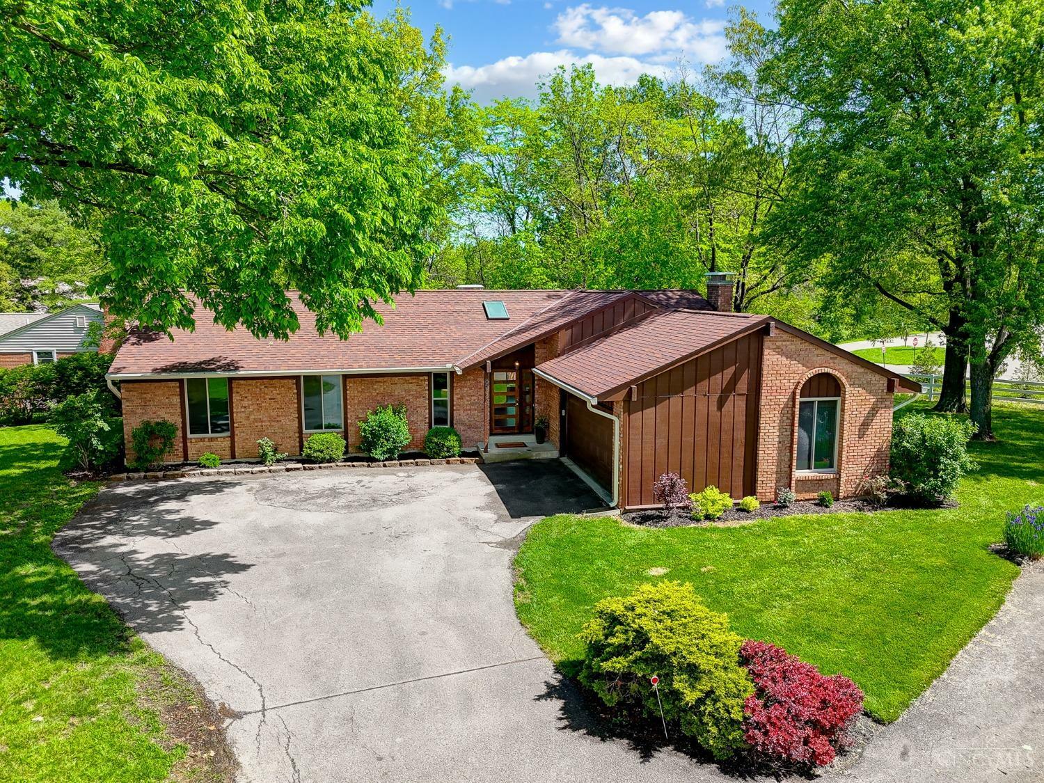 Property Photo: 8534 Pond Ridge Drive OH 45039