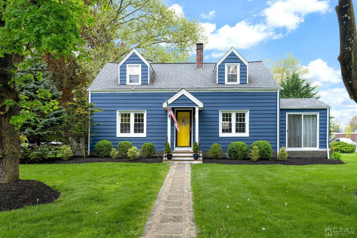 Property Photo:  10 Shaw Drive  NJ 08528 