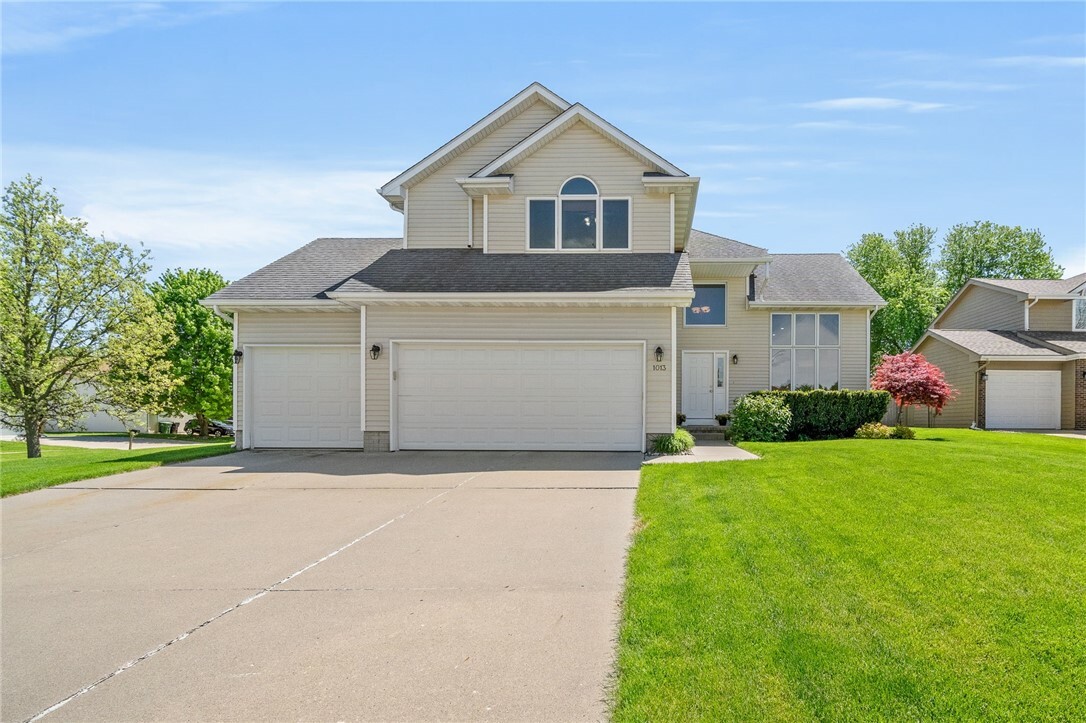 Property Photo:  1013 SE Cooper Court  IA 50021 