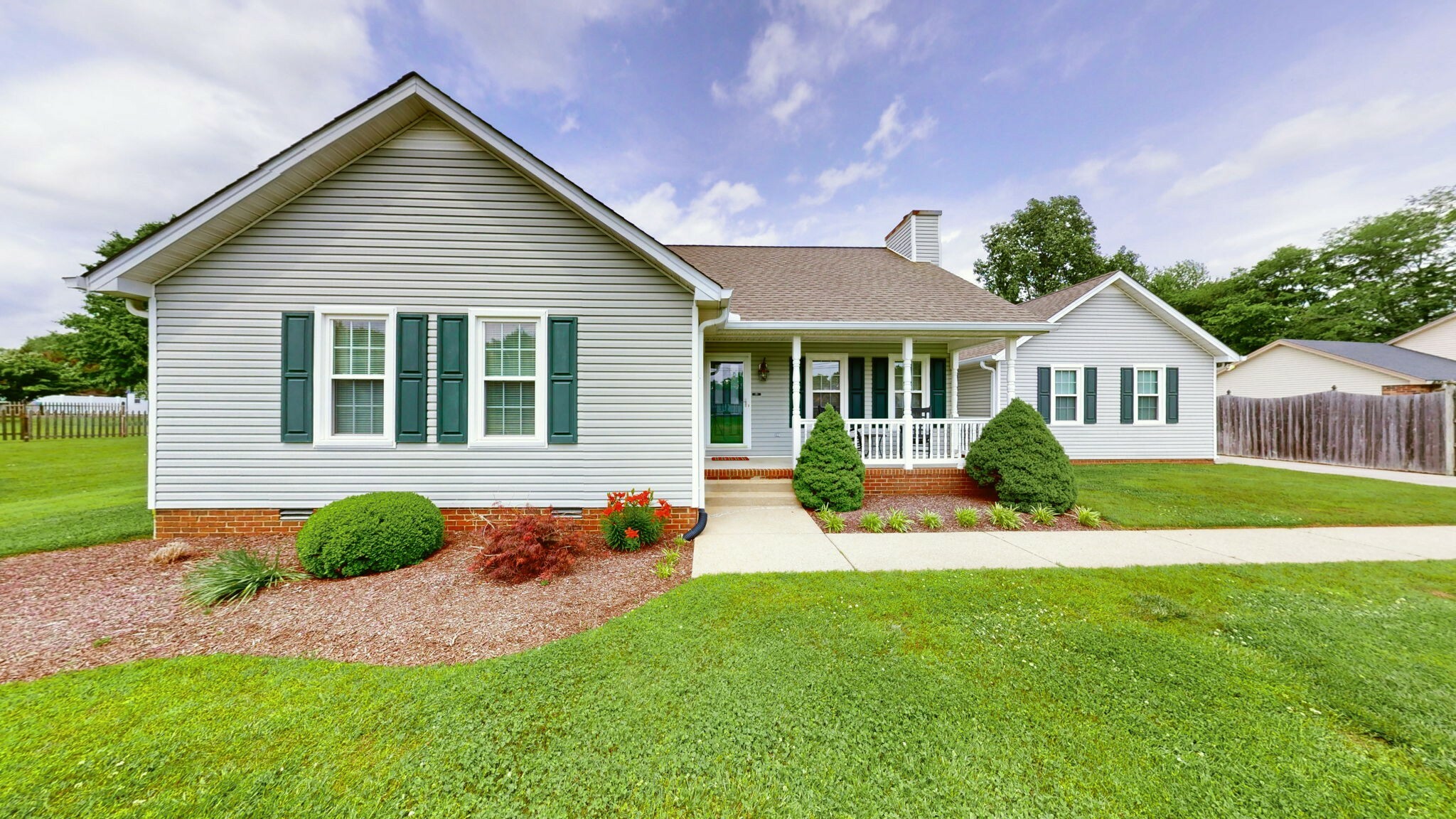 Property Photo:  1318 Randolph St  TN 37129 