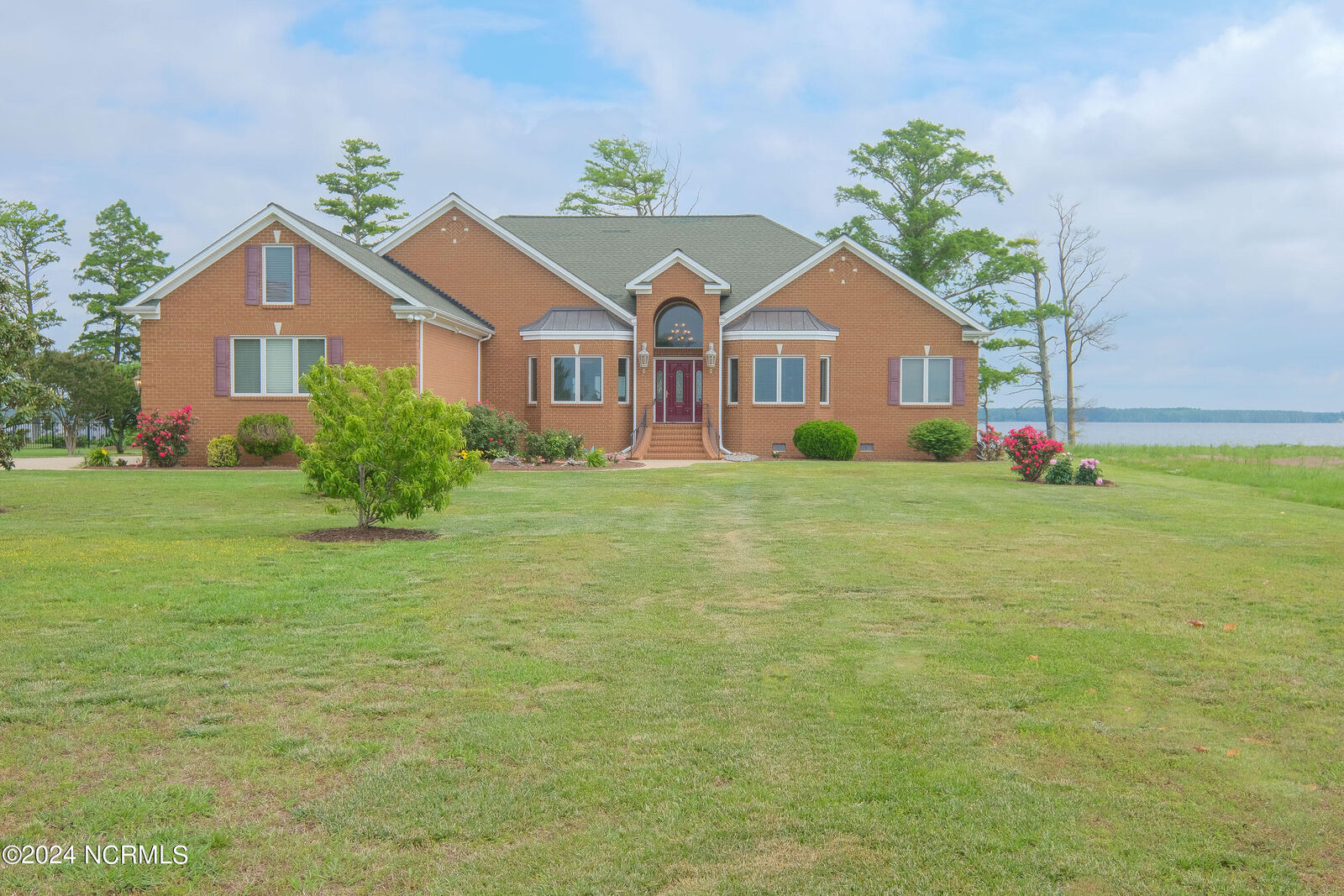 Property Photo:  133 Royal Tern Way  NC 27944 