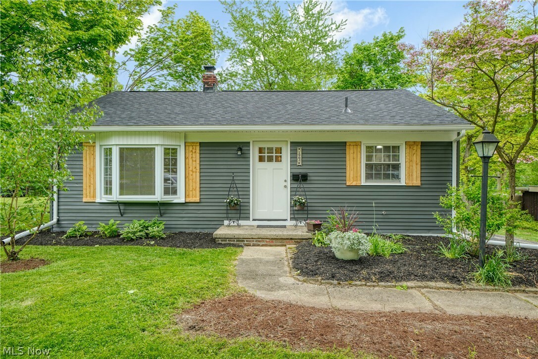 Property Photo:  123 Huntington Street  OH 44024 