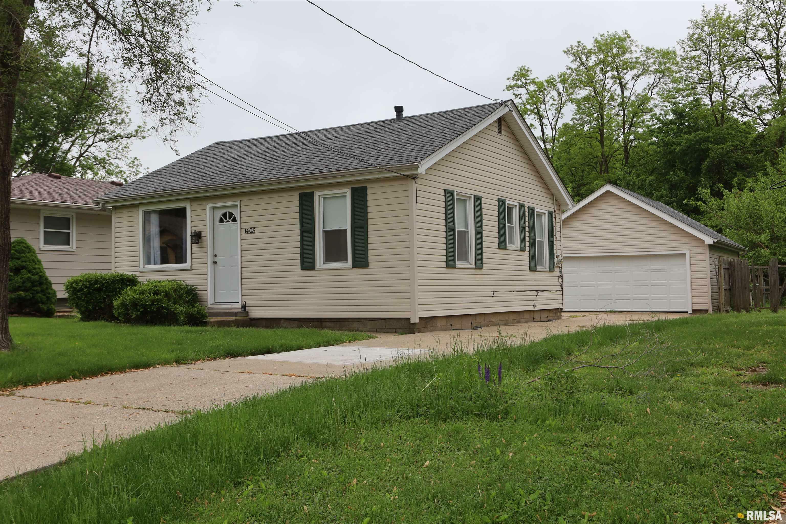 Property Photo: 1408 E Moneta Avenue IL 61616