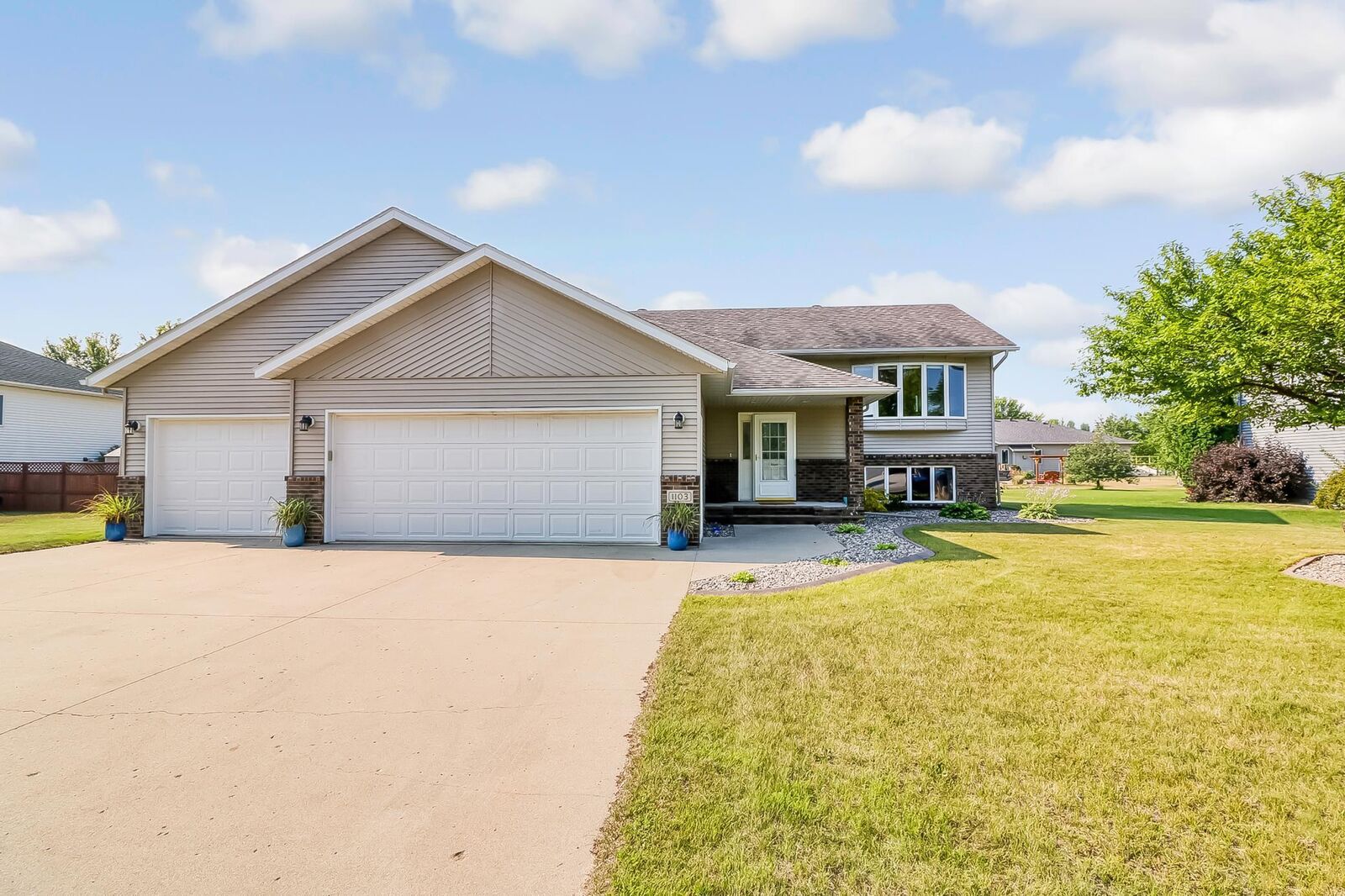 Property Photo:  1103 7th Avenue SE  MN 56514 
