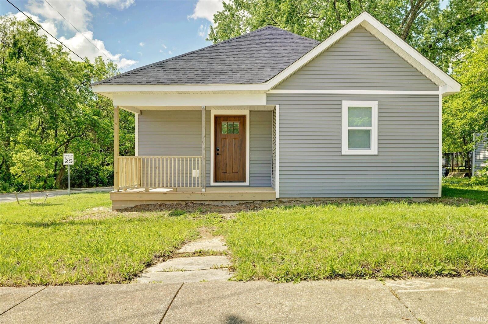 Property Photo: 1209 W 11th Street IN 47404