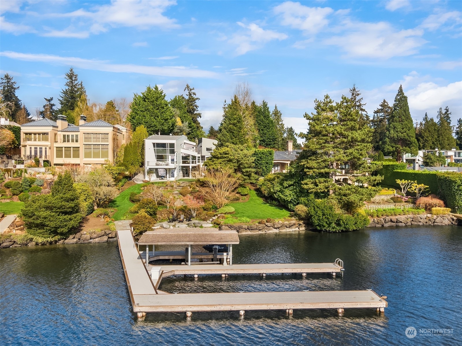 Property Photo:  609 Evergreen Point Road  WA 98039 