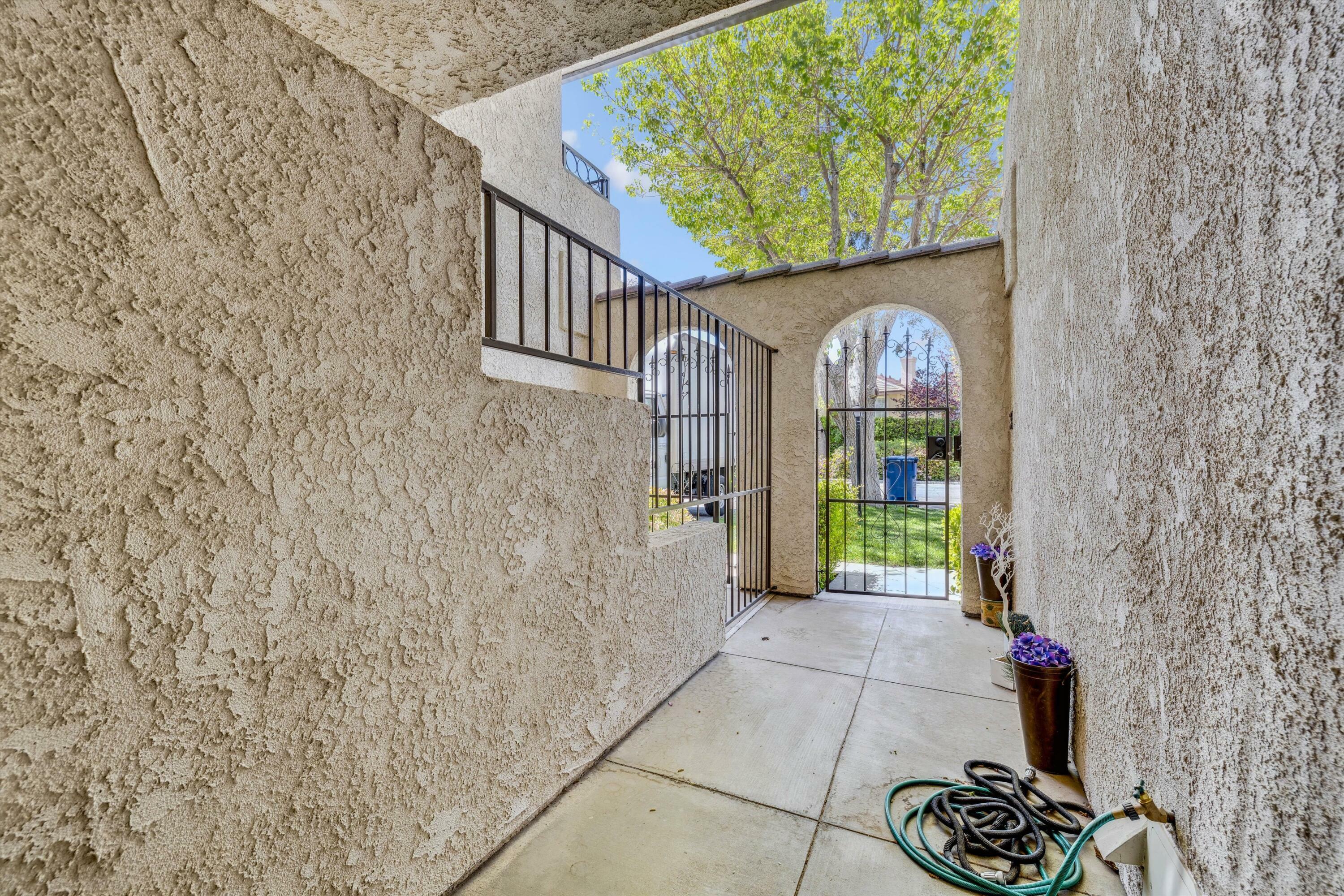 Property Photo:  239 Eagle Lane  CA 93551 