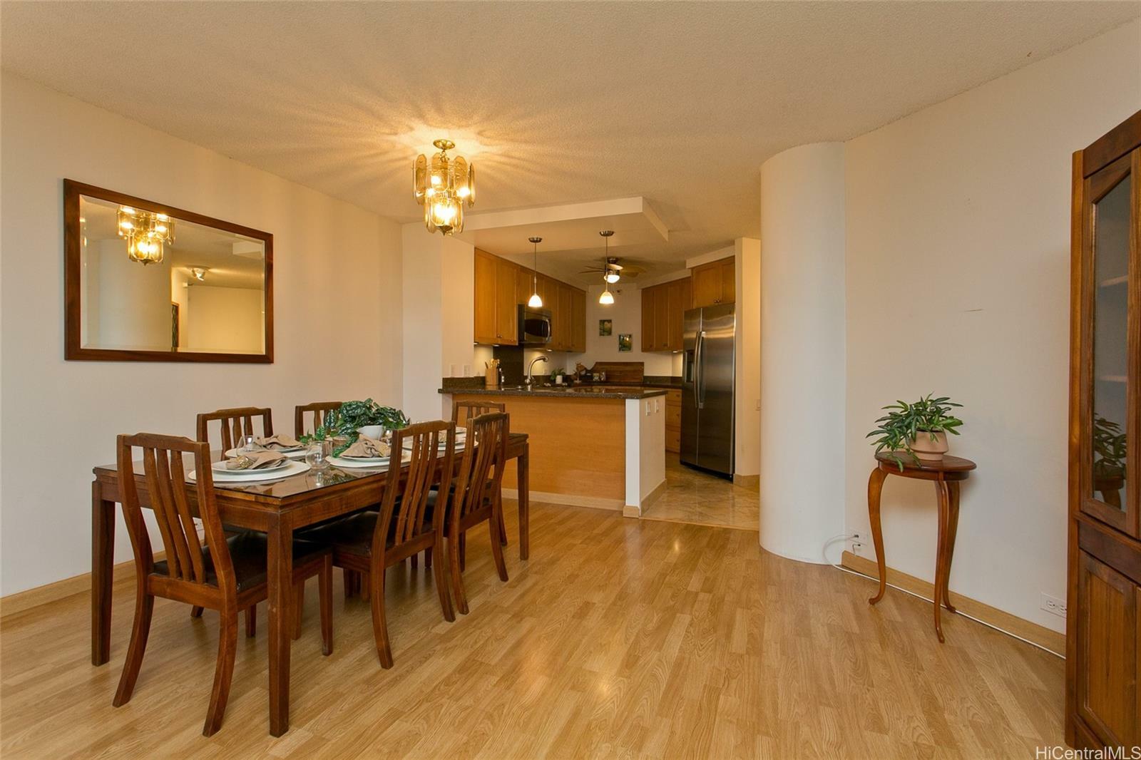 Property Photo:  2101 Nuuanu Avenue I/301  HI 96817 