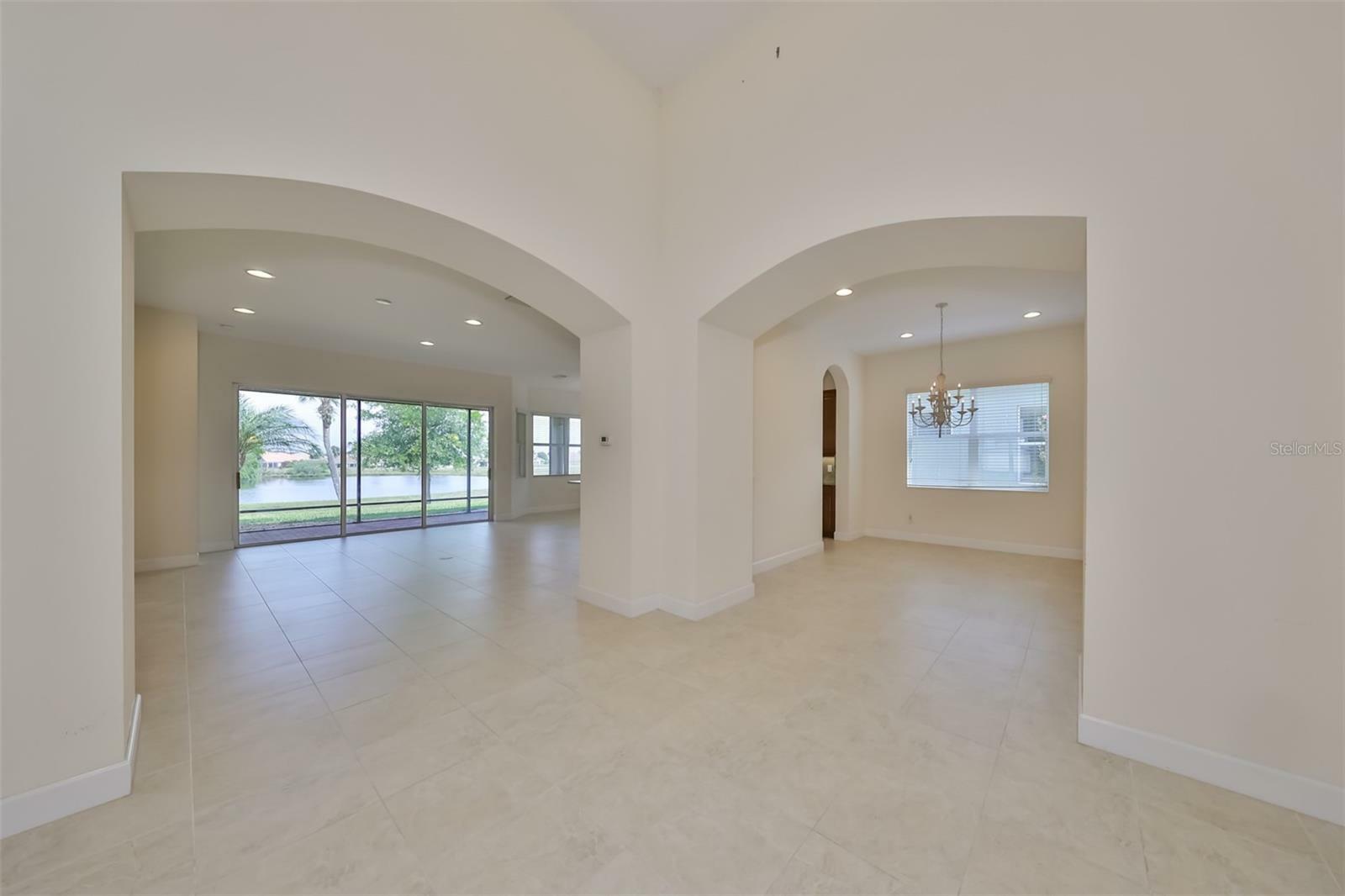 Property Photo:  1817 Pacific Dunes Drive  FL 33573 