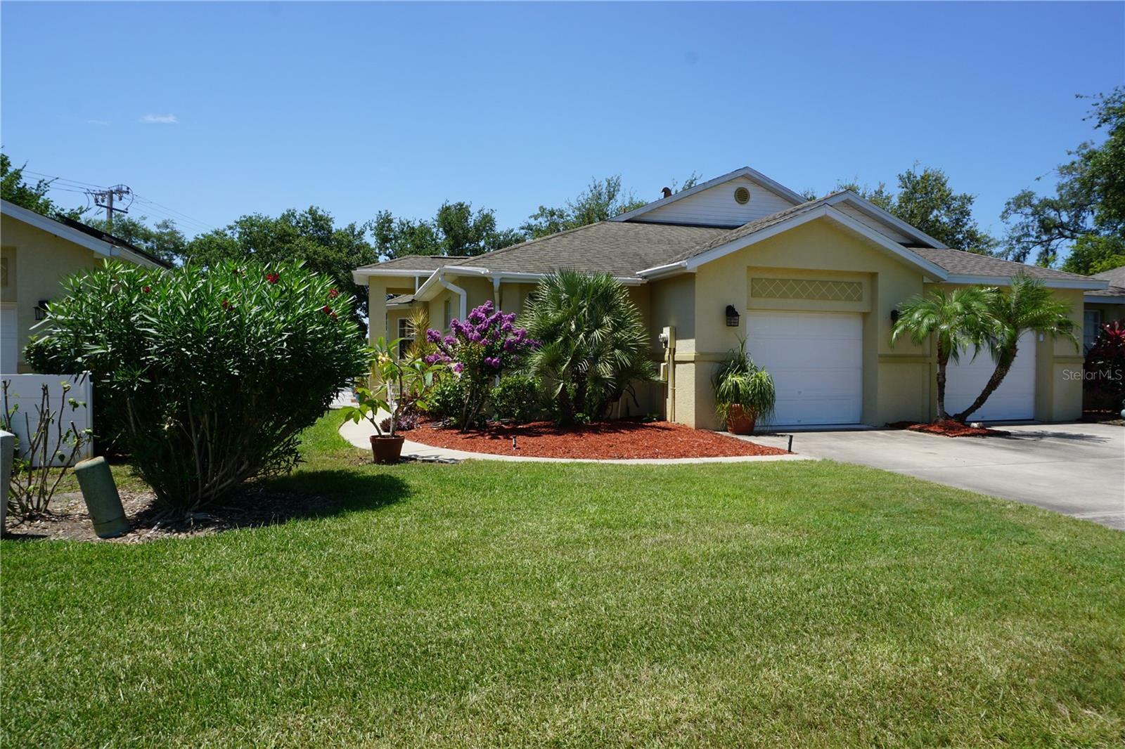 Property Photo:  203 28th Street W  FL 34221 