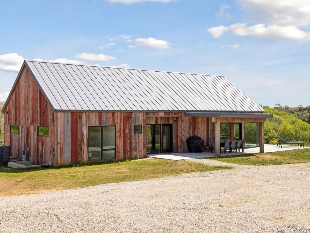 Property Photo: 32637 Grit Road MN 55949