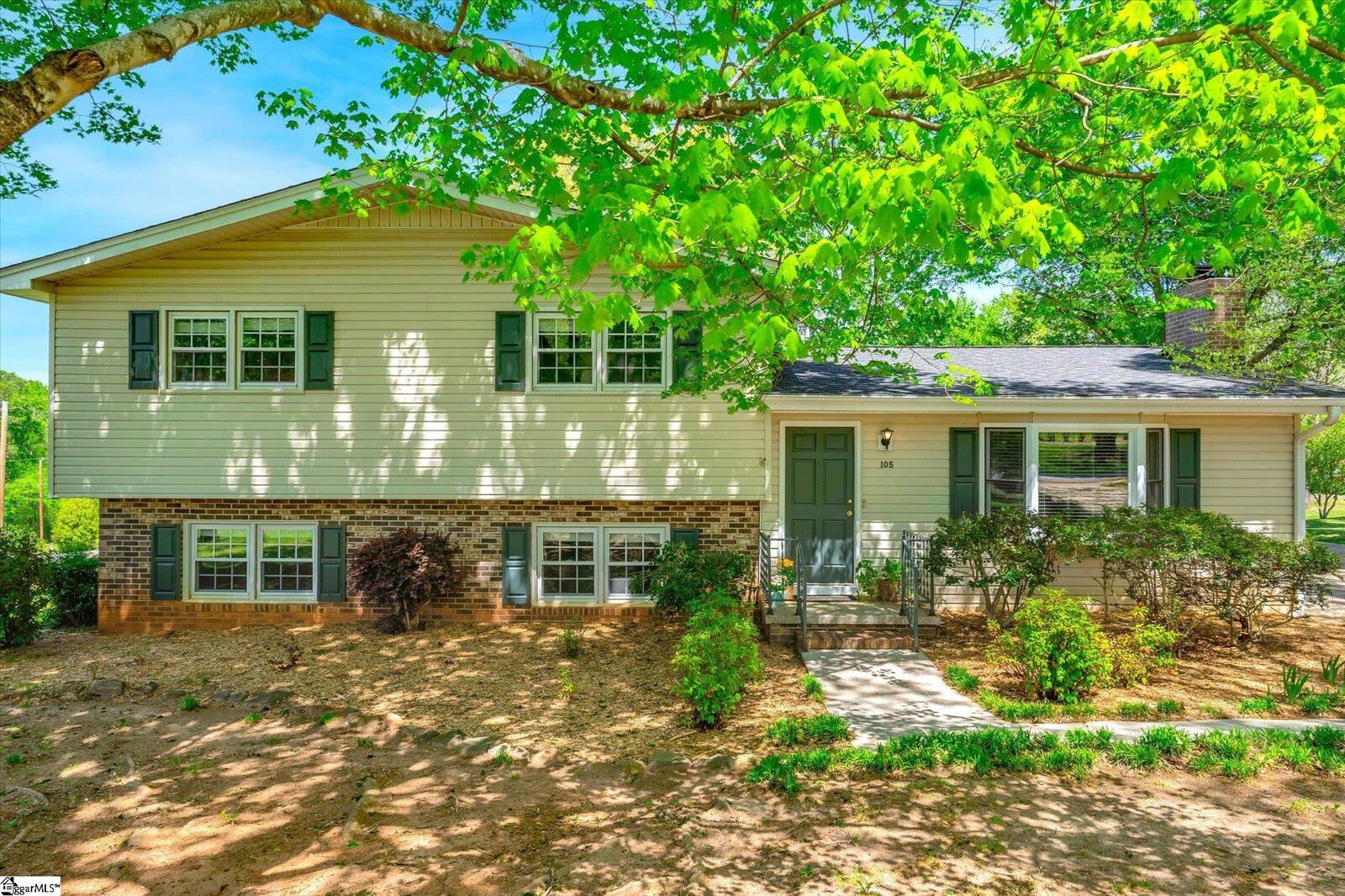 Property Photo: 105 Meadow Lane SC 29657