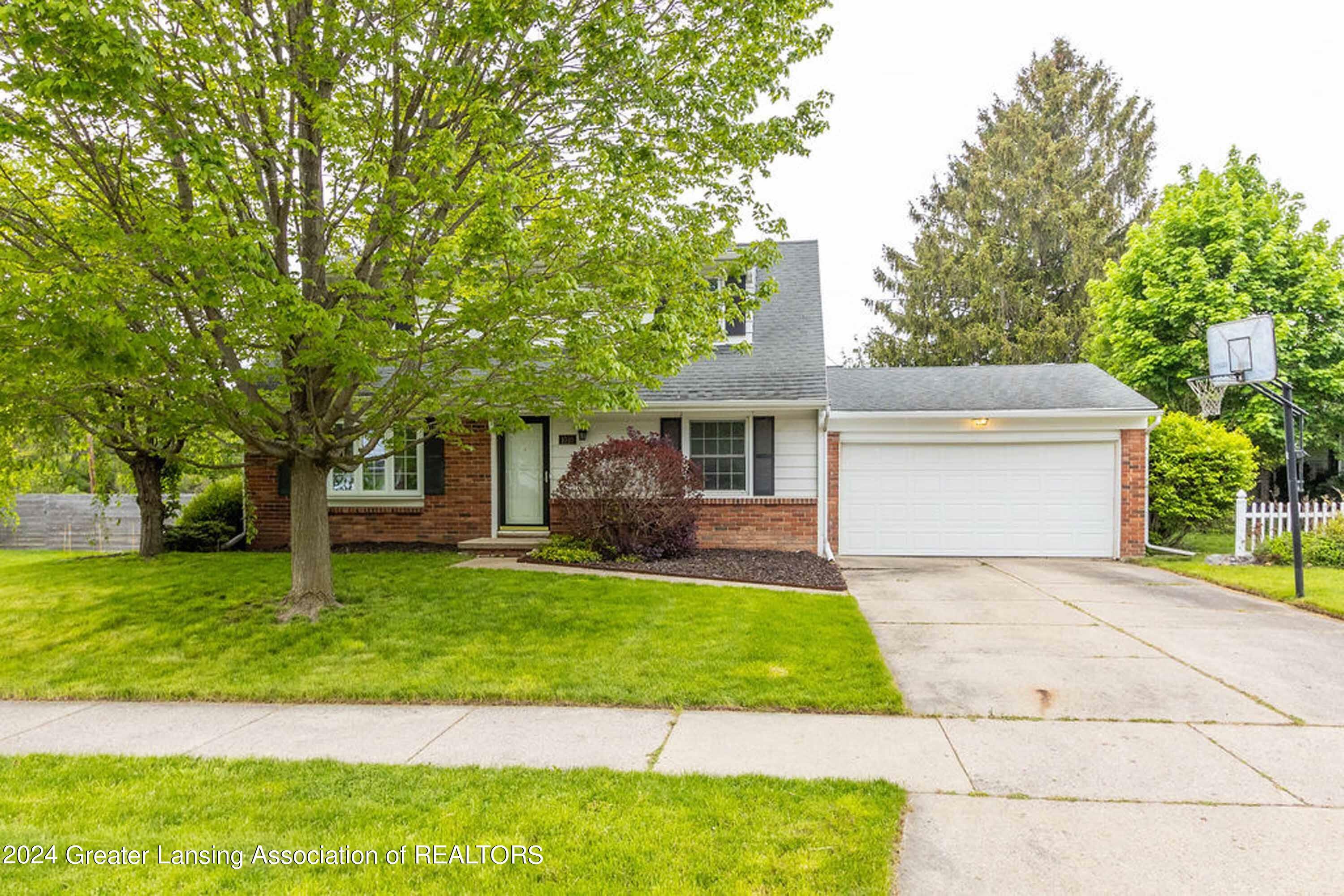 Property Photo:  1010 Blanchette Drive  MI 48823 