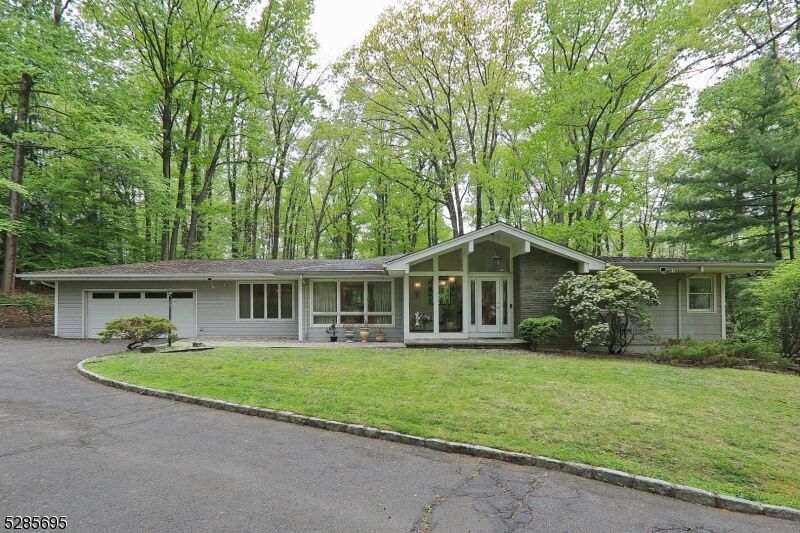 Property Photo: 14 Loriann Rd NJ 07059