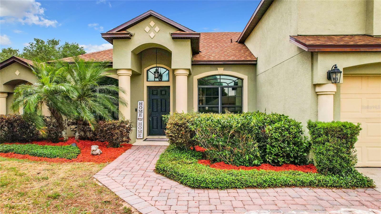 Property Photo:  36755 Alaqua Court  FL 32736 