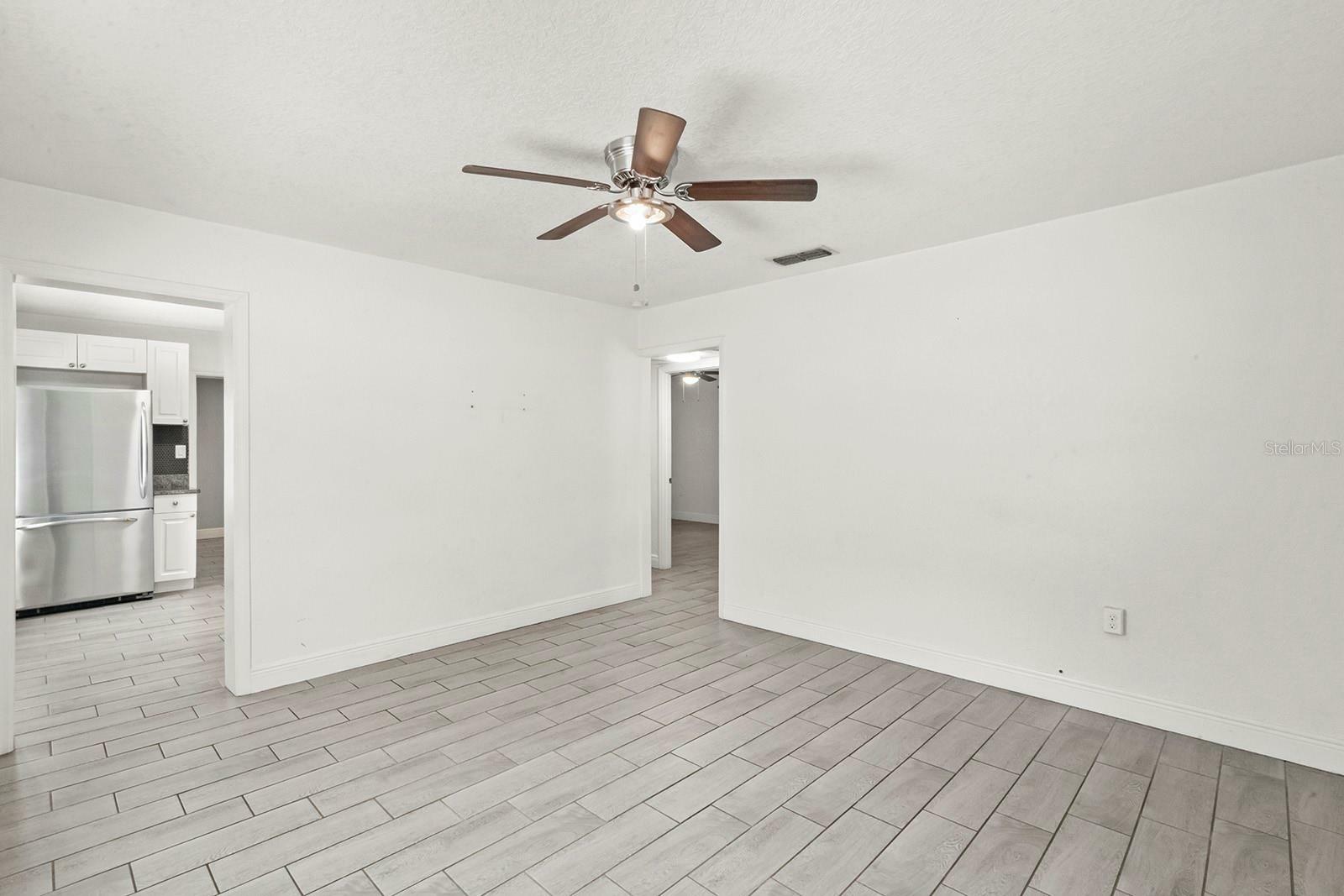 Property Photo:  678 W Webster Avenue  FL 32789 