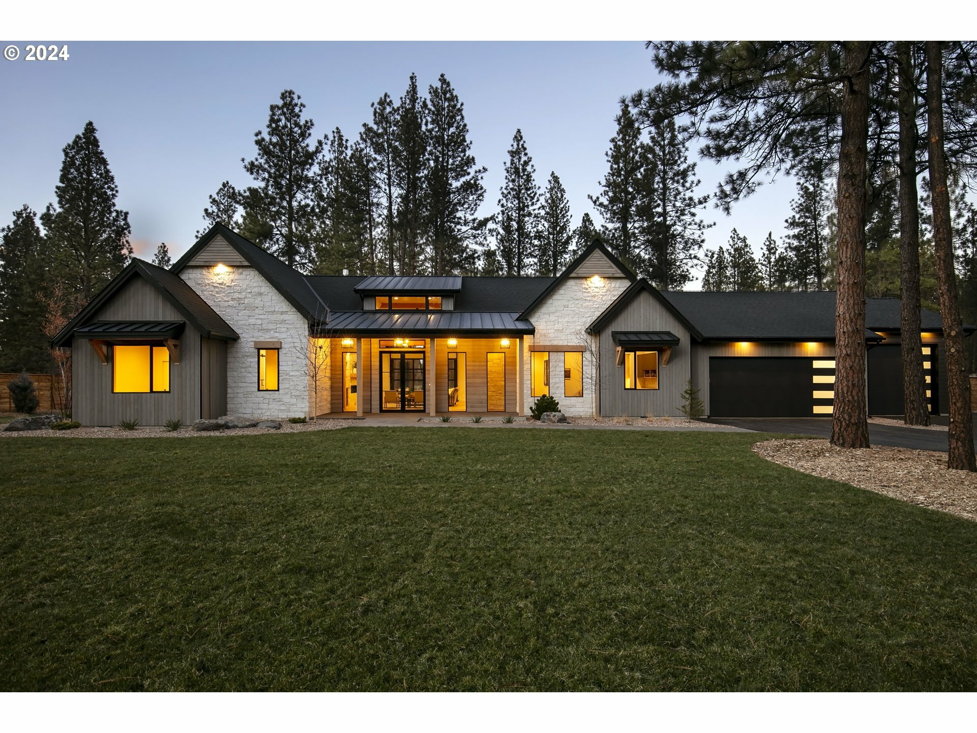 Property Photo: 19560 Buck Canyon Rd OR 97702