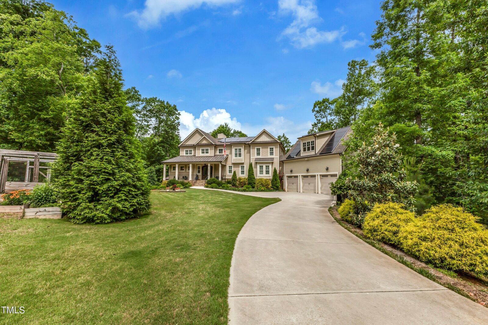 Property Photo:  5001 Daviston Court  NC 27526 