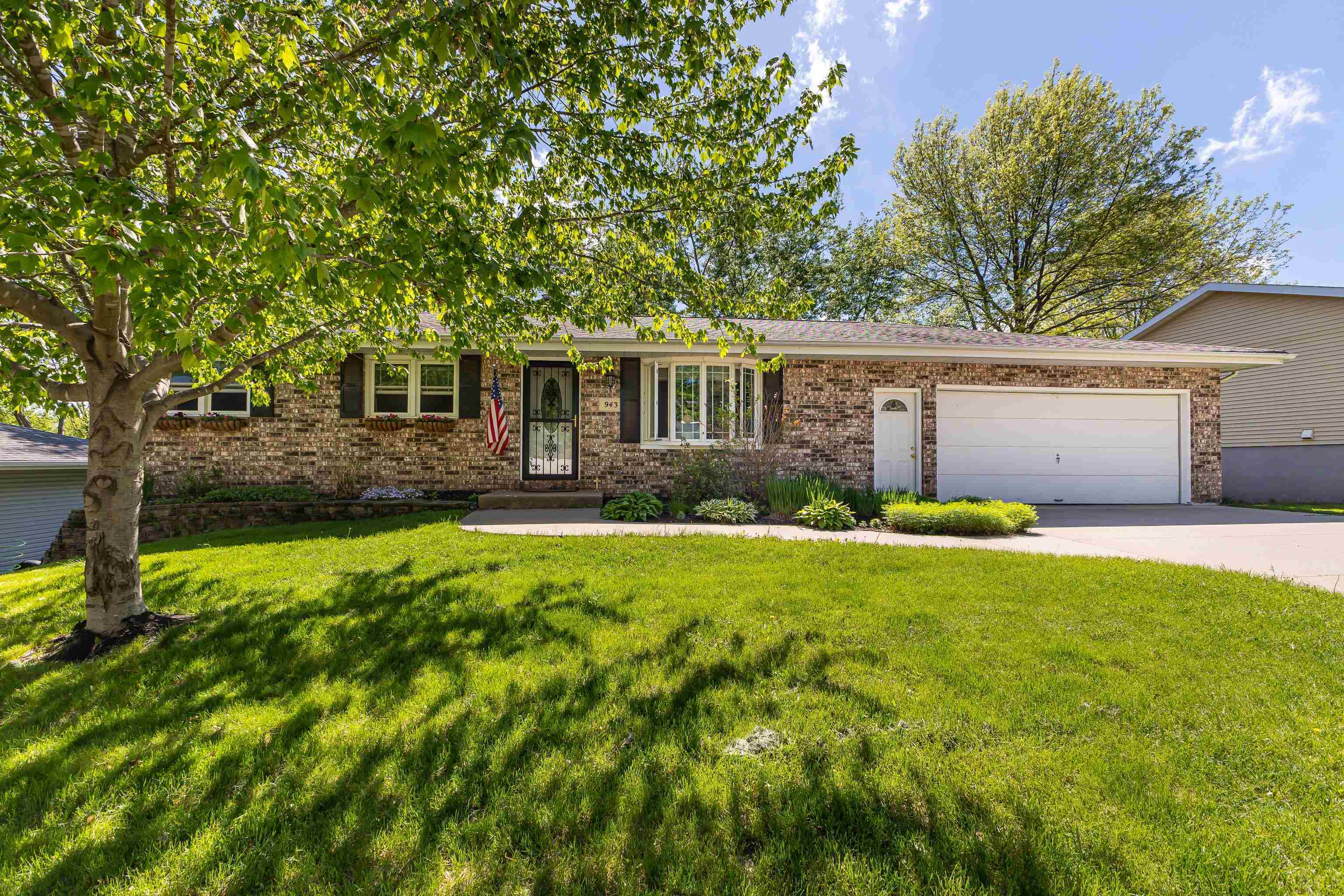 Property Photo:  943 Patricia Ann Drive  IA 52003 