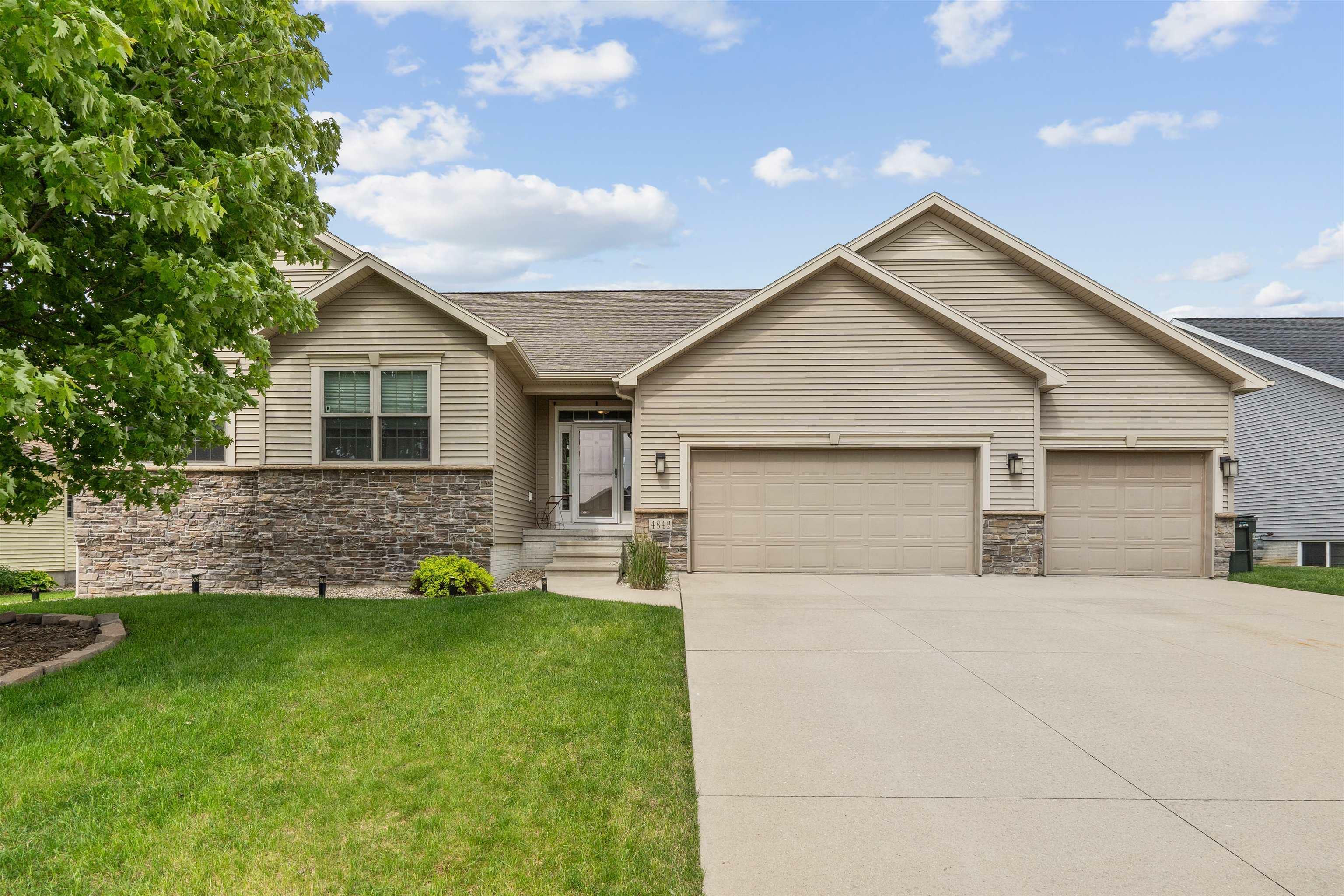 Property Photo:  4842 Winghaven Drive  IA 50701 