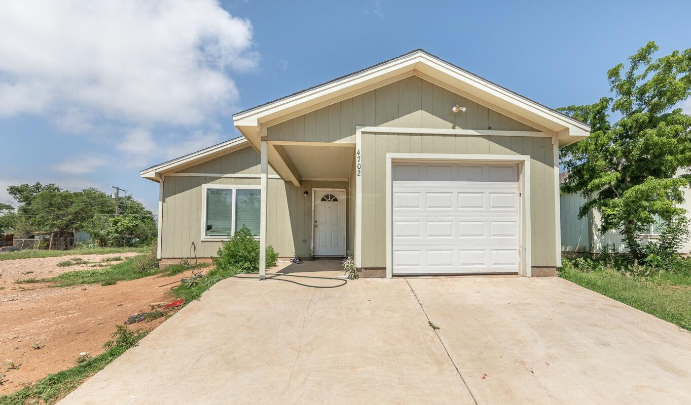 Property Photo: 4702 Ave C TX 79404