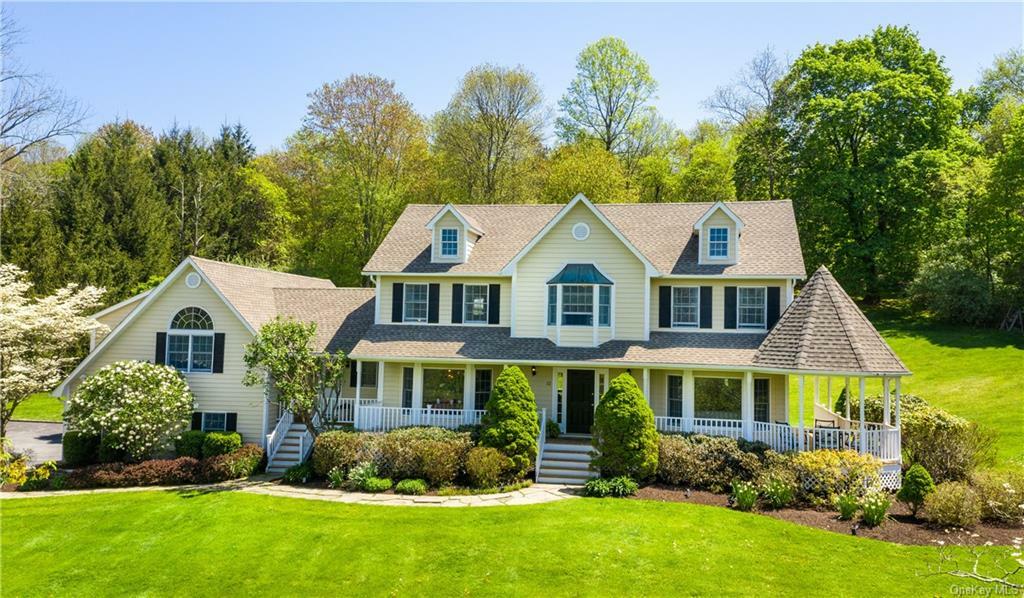 Property Photo:  23 Equestrian Park Drive  NY 10536 