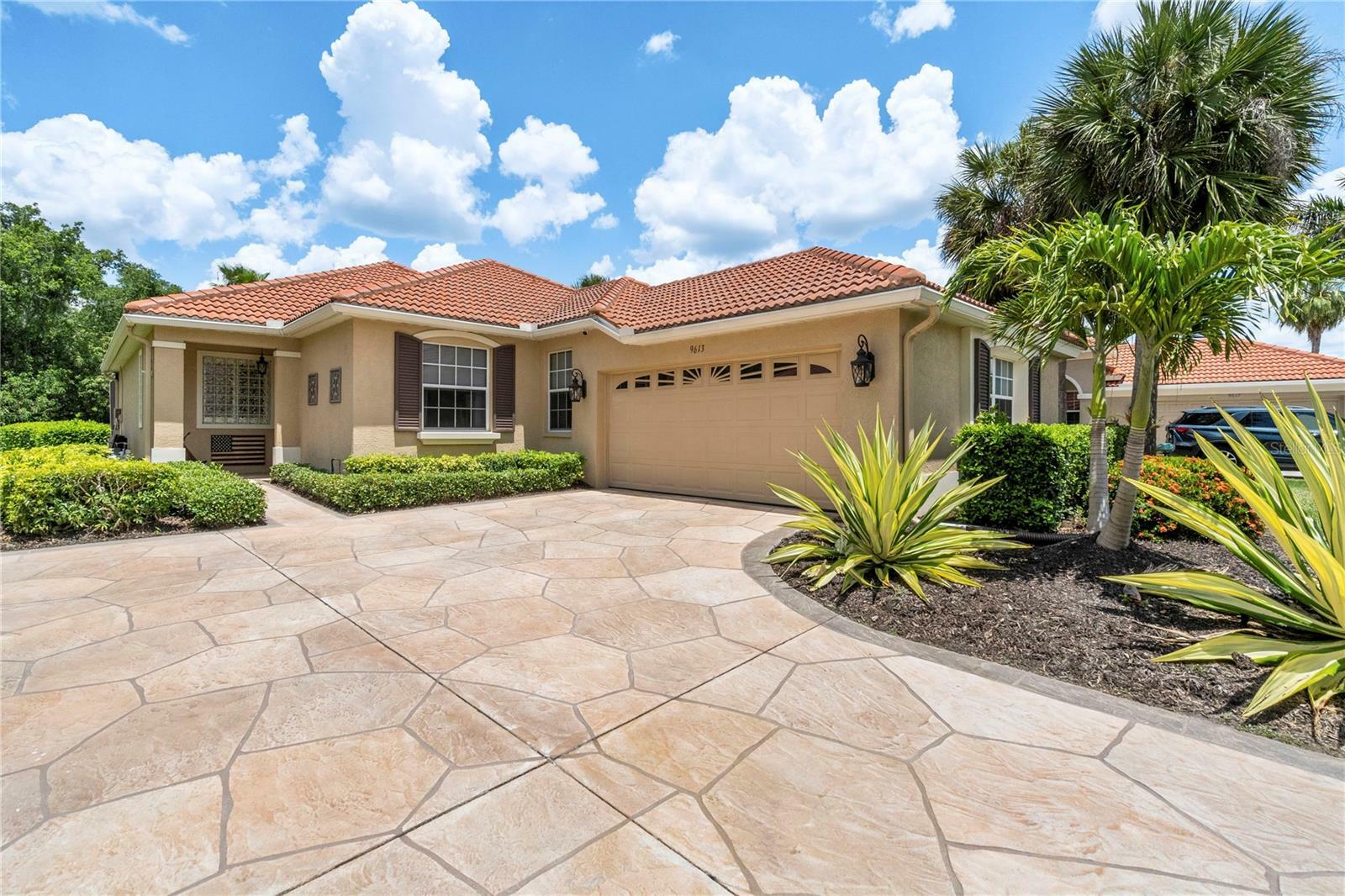 Property Photo:  9613 Turning Leaf Terrace  FL 34212 