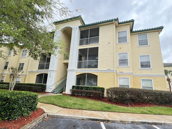 8826 Dunes Court 207  Kissimmee FL 34747 photo