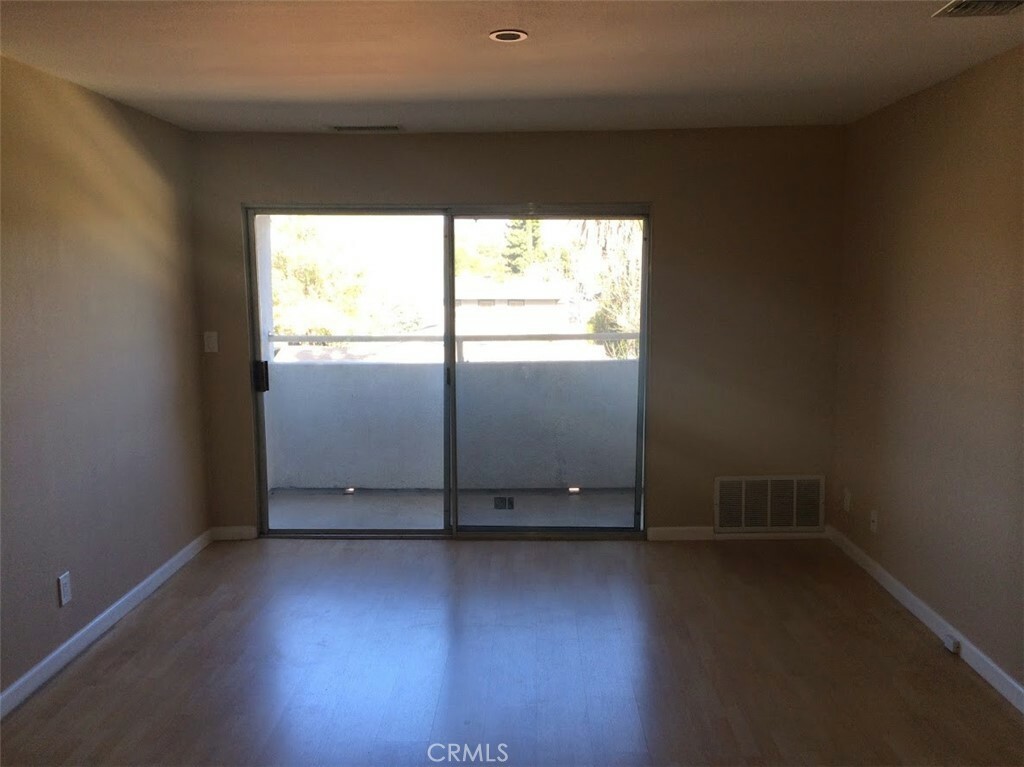 Property Photo:  7254 Vassar Avenue 303  CA 91303 