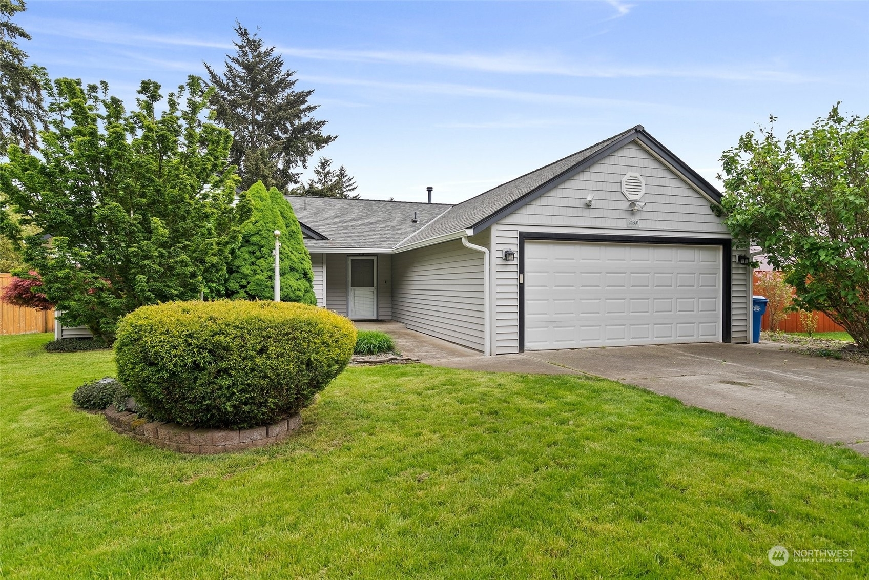 Property Photo:  24301 30th Avenue Ct E  WA 98387 