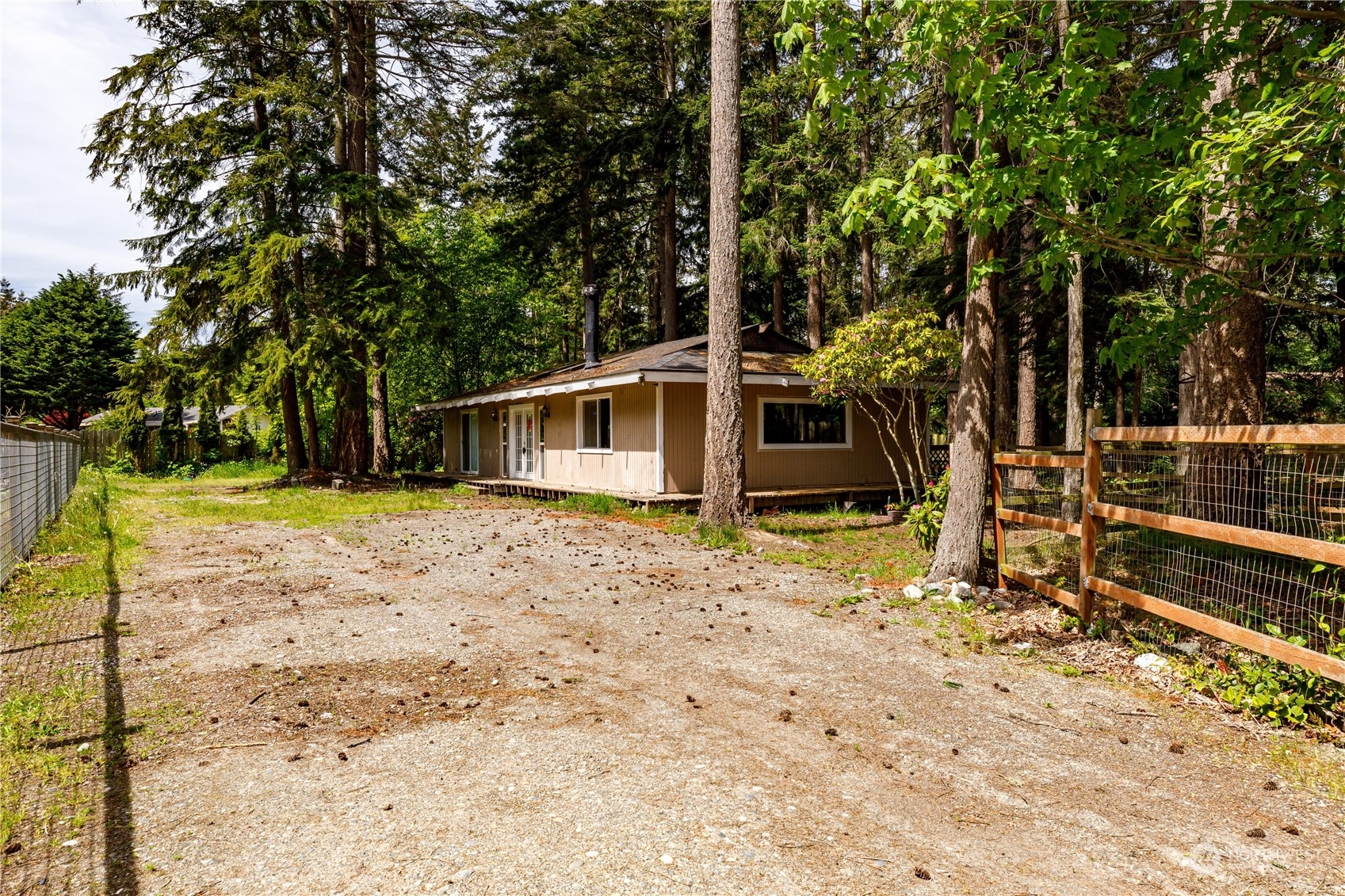 Property Photo:  4563 Siesta Place  WA 98277 