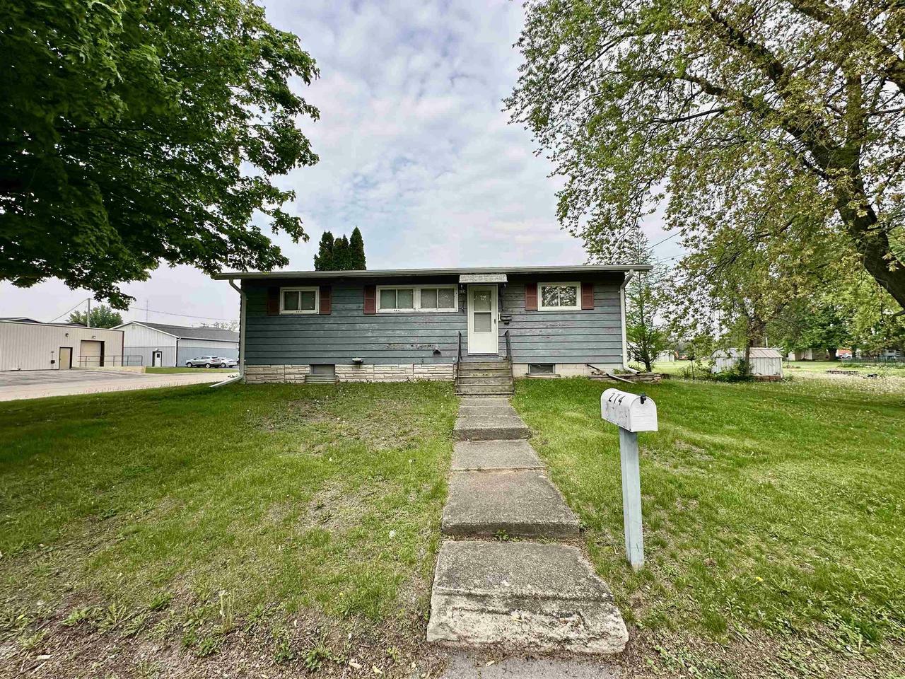 Property Photo:  274 South Swetting Street  WI 54923 