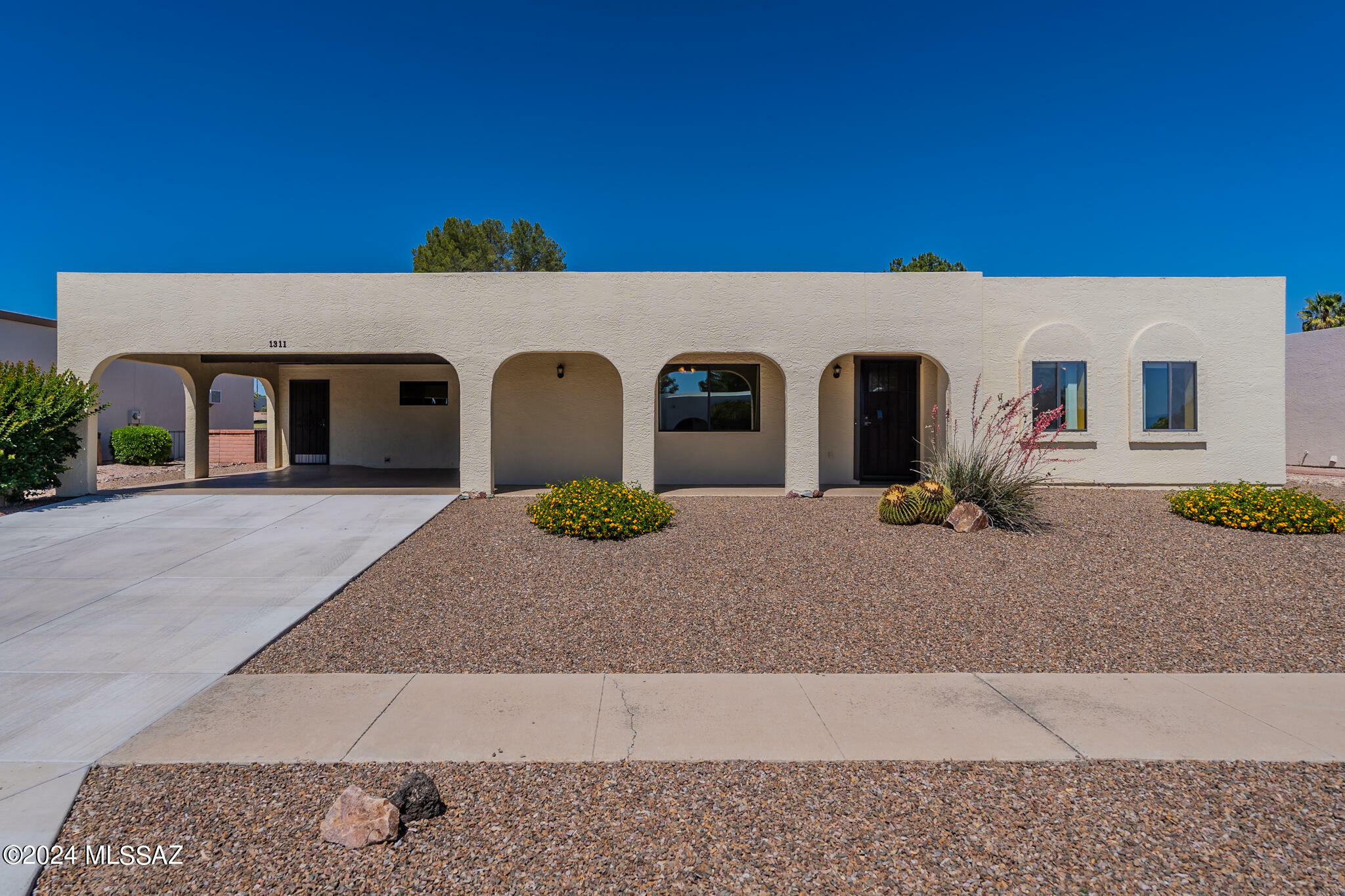 Property Photo:  1311 N Paseo Del Cervato  AZ 85614 