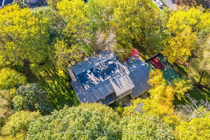 House for sale in Toronto 77 Coldstream Ave, Toronto, ON M5N 1X7