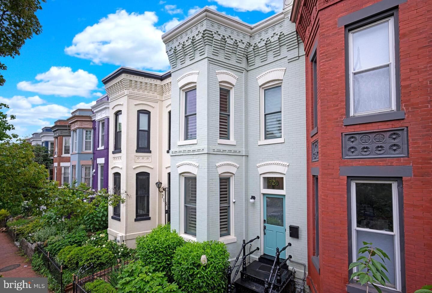 Property Photo:  720 4th Street NE  DC 20002 