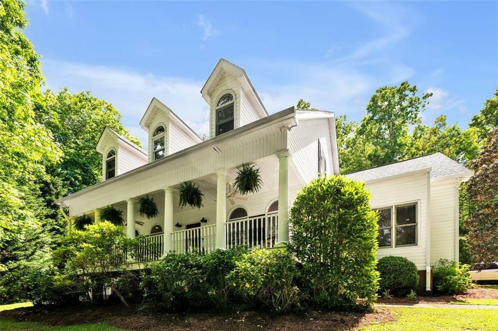 Property Photo:  7212 Avalon Drive  GA 30135 